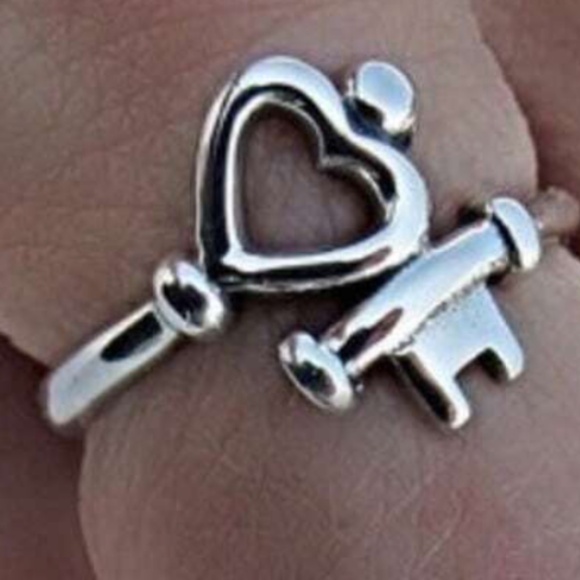 Silver Tone Key to my Heart Ring - Picture 4 of 6